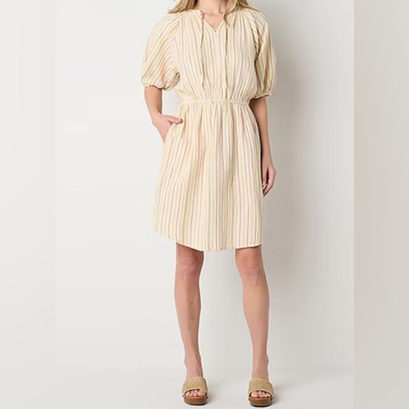 a.n.a Dresses & Skirts - a.n.a Short Sleeve Popover Dress Bust:42”-44”
Length: 37.5 Inches